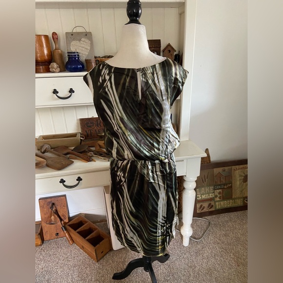 Iris Setlakwe - Picture 3 of 4